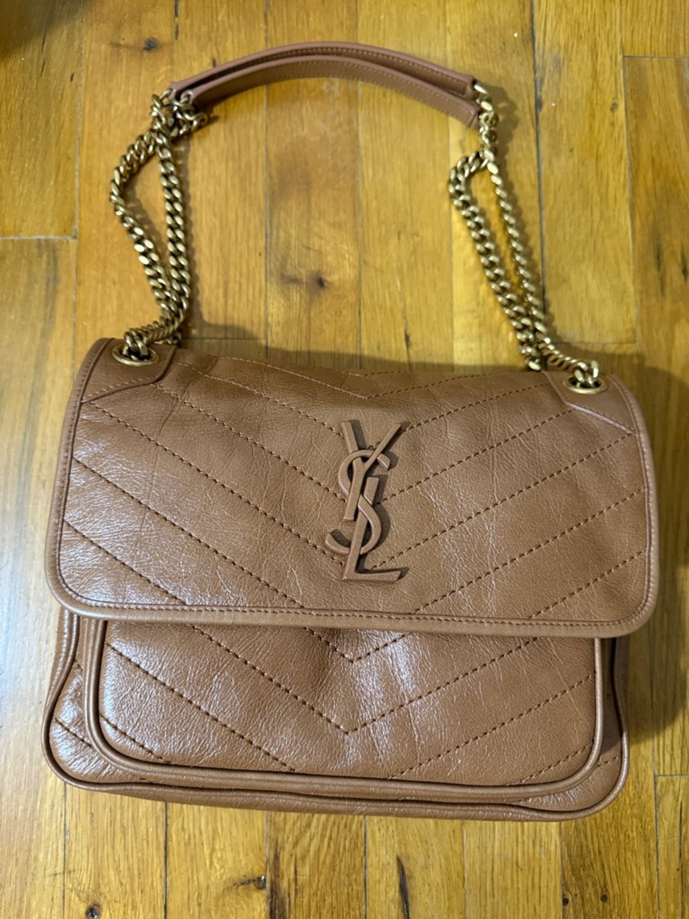 Excellent Condition Saint Laurent Tan Quilted Leather with Gold Chain - Picture 2 of 4